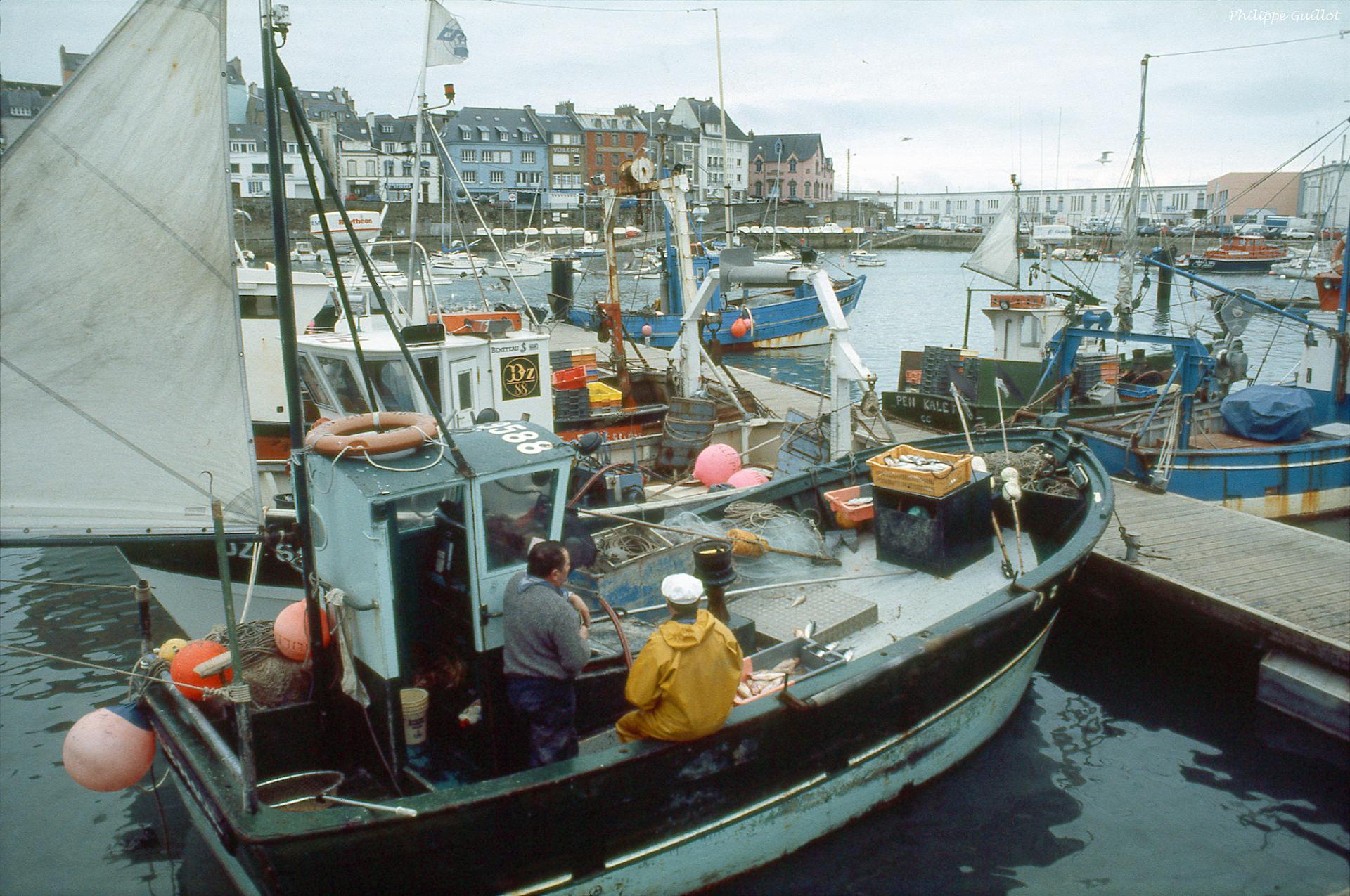 Douarnenez mireille pascal dz185158 philippe guillot 10 01 1990